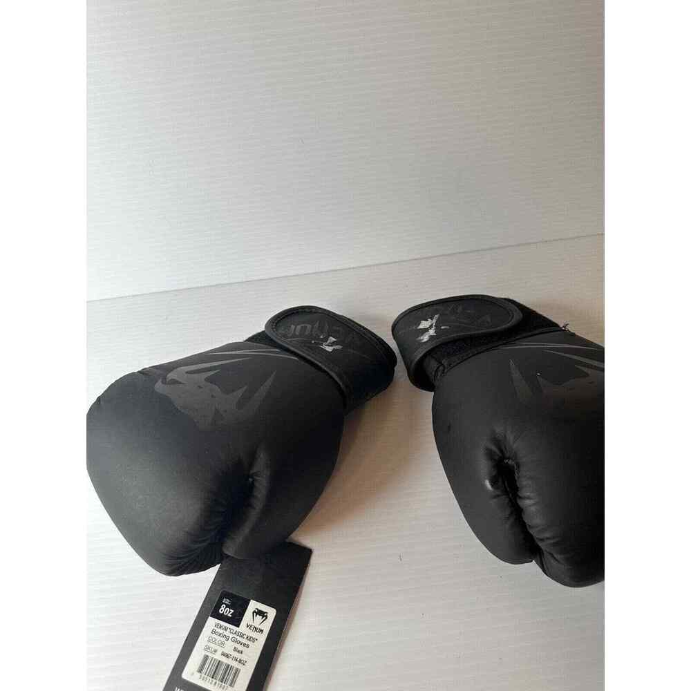 Venum Classic Kids Boxing Gloves - Unisex - Black - 8 oz
